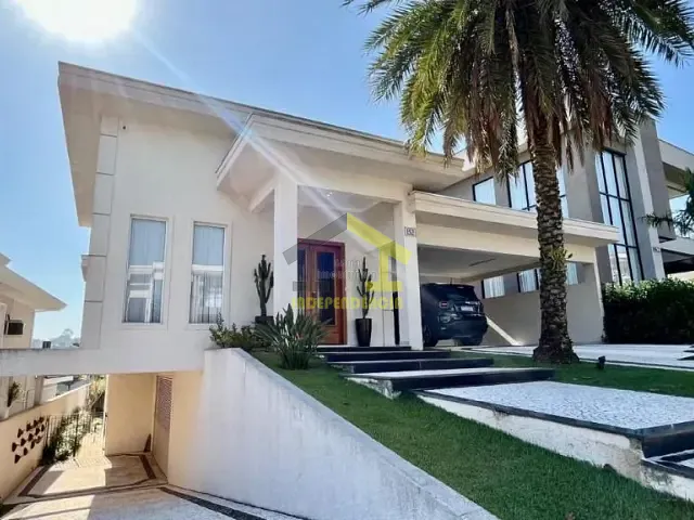Casa com 626m² 4 quartos e 3 banheiros, à venda, no bairro Parque Rincão em Cotia