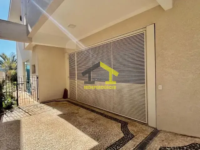 Casa com 626m² 4 quartos e 3 banheiros, à venda, no bairro Parque Rincão em Cotia
