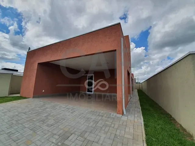 Casa com 372m² 3 quartos e 2 banheiros, à venda, no bairro Residencial Nova Holanda em Holambra