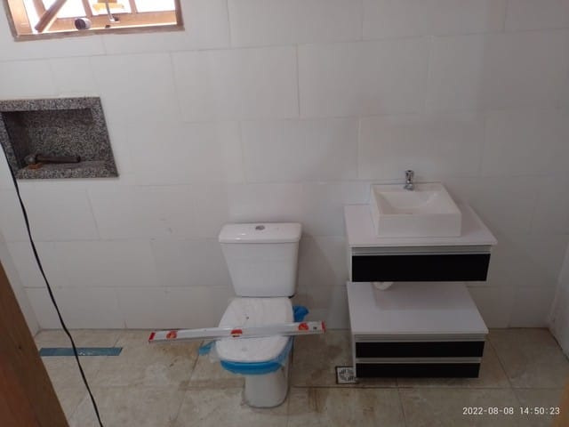 Casa com 300m² 3 quartos e 1 banheiro, à venda, no bairro Jardim Garcez em Taubaté