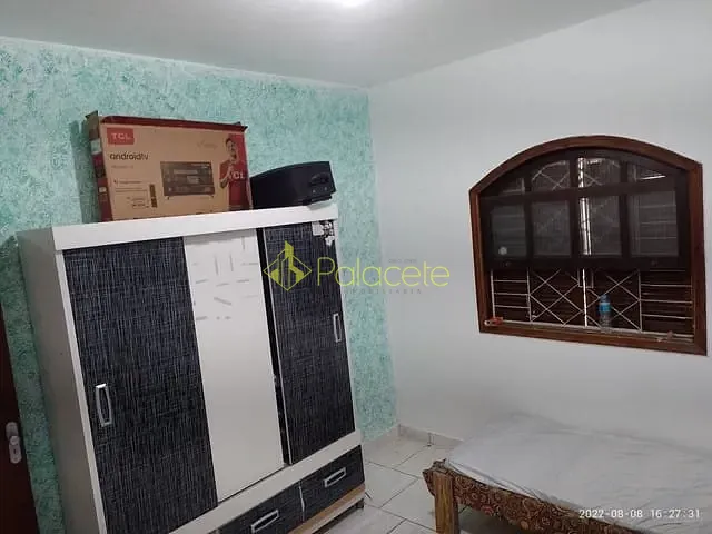Casa com 300m² 3 quartos e 1 banheiro, à venda, no bairro Jardim Garcez em Taubaté