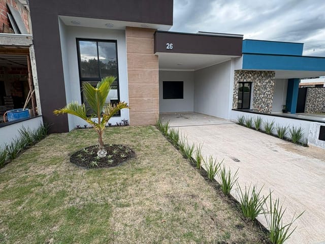 Casa com 200m² 3 quartos e 2 banheiros, à venda, no bairro Parque São Benedito em Pindamonhangaba