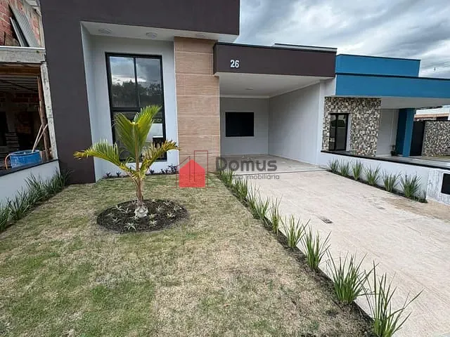Casa com 200m² 3 quartos e 2 banheiros, à venda, no bairro Parque São Benedito em Pindamonhangaba