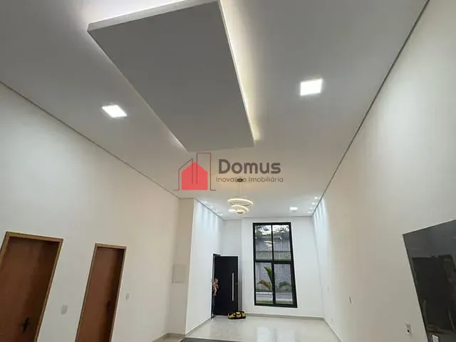 Casa com 200m² 3 quartos e 2 banheiros, à venda, no bairro Parque São Benedito em Pindamonhangaba