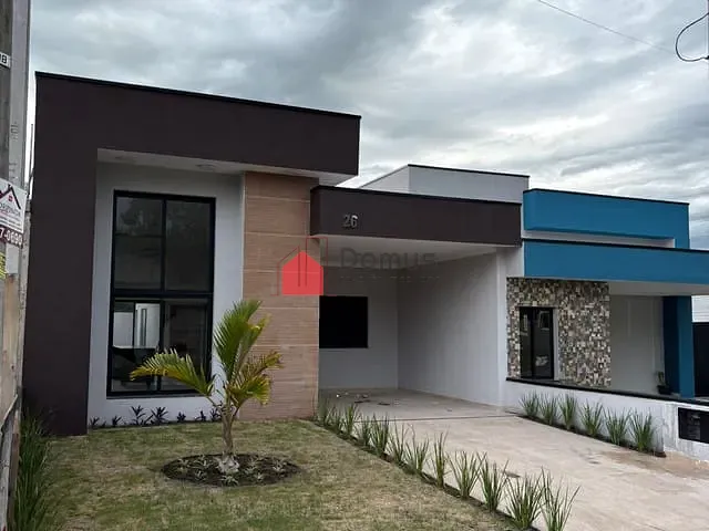 Casa com 200m² 3 quartos e 2 banheiros, à venda, no bairro Parque São Benedito em Pindamonhangaba