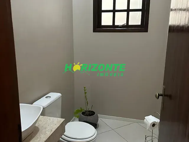 Casa 2 quartos e 2 banheiros, para alugar, no bairro Jardim das Indústrias em São José dos Campos