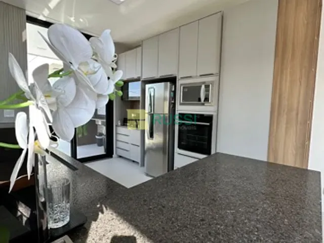 Casa com 250m² 3 quartos e 3 banheiros, à venda, no bairro Loteamento Fazenda Ronda em São José dos Campos