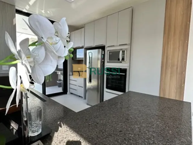 Casa com 250m² 3 quartos e 3 banheiros, à venda, no bairro Loteamento Fazenda Ronda em São José dos Campos