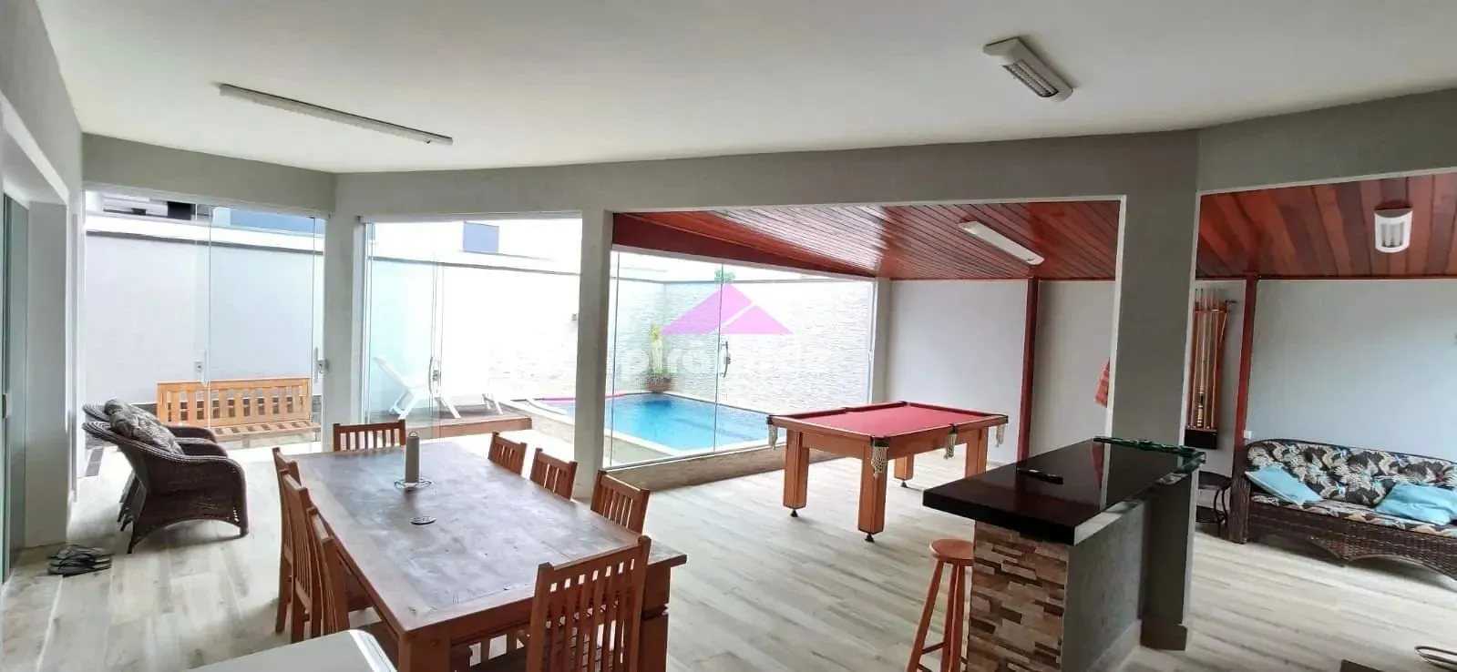 Casa, 3 quartos, 256 m² - Foto 4