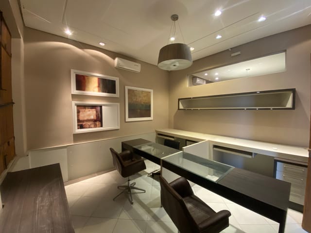 Casa com 287m², à venda, no bairro Centro em Pelotas