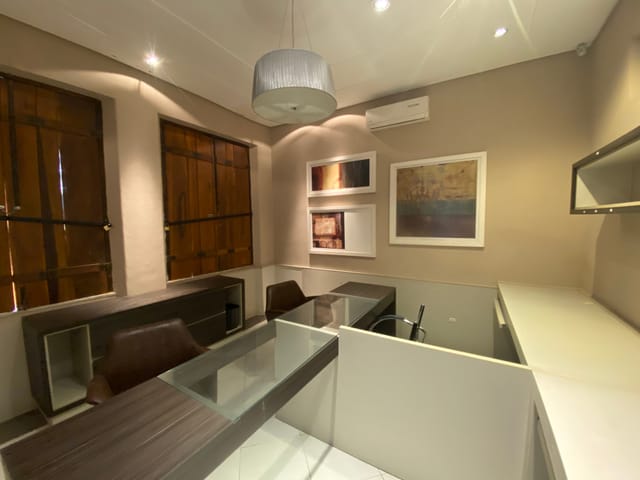 Casa com 287m², à venda, no bairro Centro em Pelotas