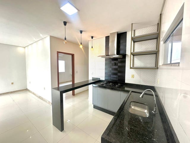 Casa 2 quartos e 2 banheiros, à venda, no bairro Jardim Beira Rio em Teixeira de Freitas