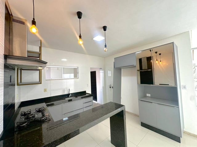 Casa 2 quartos e 2 banheiros, à venda, no bairro Jardim Beira Rio em Teixeira de Freitas