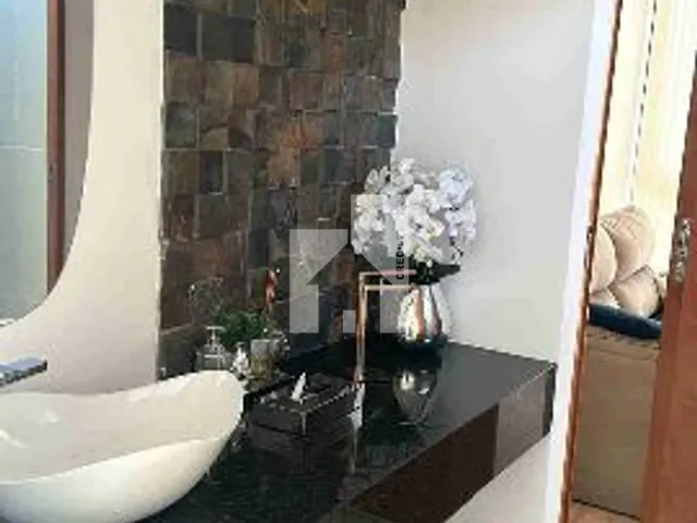 Casa com 523m² 4 quartos e 6 banheiros, à venda, no bairro Loteamento Vale Azul I em Jundiaí