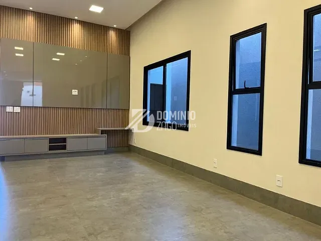 Casa com 370m² 4 quartos e 5 banheiros, à venda, no bairro Damha Residencial Uberaba III em Uberaba