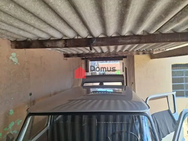 Casa com 300m² 2 quartos e 1 banheiro, à venda, no bairro Bela Vista em Pindamonhangaba