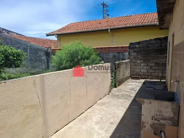 Casa com 300m² 2 quartos e 1 banheiro, à venda, no bairro Bela Vista em Pindamonhangaba