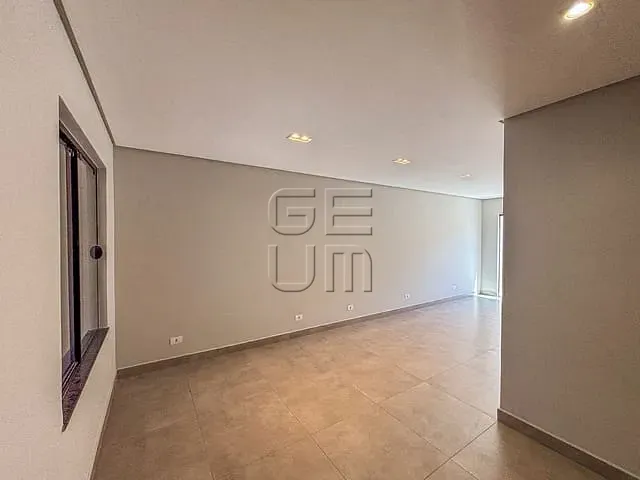Casa com 138m² 3 quartos e 2 banheiros, à venda, no bairro Jardim Portal de Itamaracá em Londrina