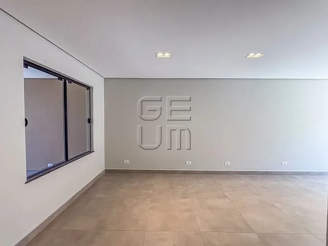 Casa com 138m² 3 quartos e 2 banheiros, à venda, no bairro Jardim Portal de Itamaracá em Londrina