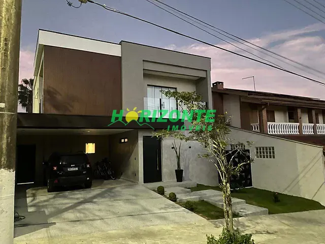 Casa com 252m² 3 quartos e 2 banheiros, à venda, no bairro Urbanova em São José dos Campos