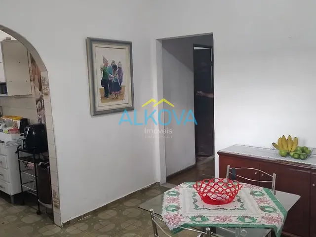 Casa com 270m² 3 quartos e 1 banheiro, à venda, no bairro Jardim Satélite em São José dos Campos