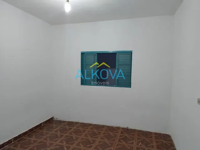 Casa com 270m² 3 quartos e 1 banheiro, à venda, no bairro Jardim Satélite em São José dos Campos