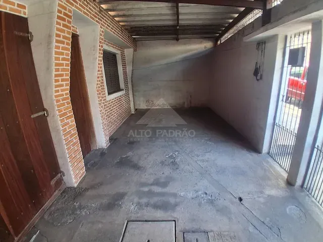 Casa com 247m² 2 quartos e 1 banheiro, à venda, no bairro Vila Dirce em Mauá