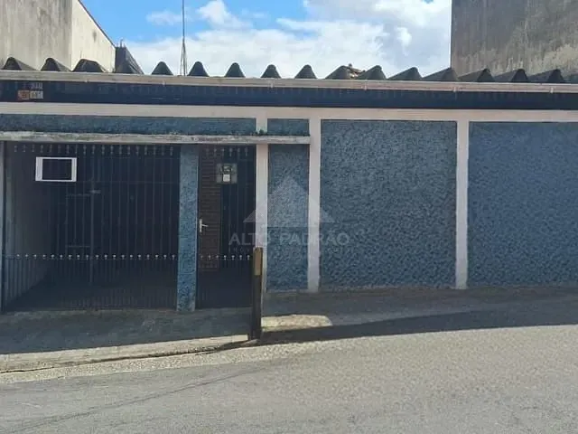 Casa com 247m² 2 quartos e 1 banheiro, à venda, no bairro Vila Dirce em Mauá