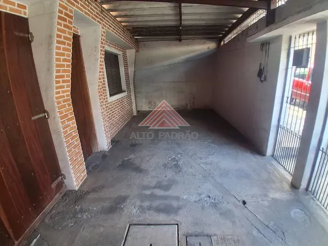 Casa com 247m² 2 quartos e 1 banheiro, à venda, no bairro Vila Dirce em Mauá