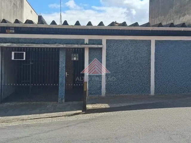 Casa com 247m² 2 quartos e 1 banheiro, à venda, no bairro Vila Dirce em Mauá