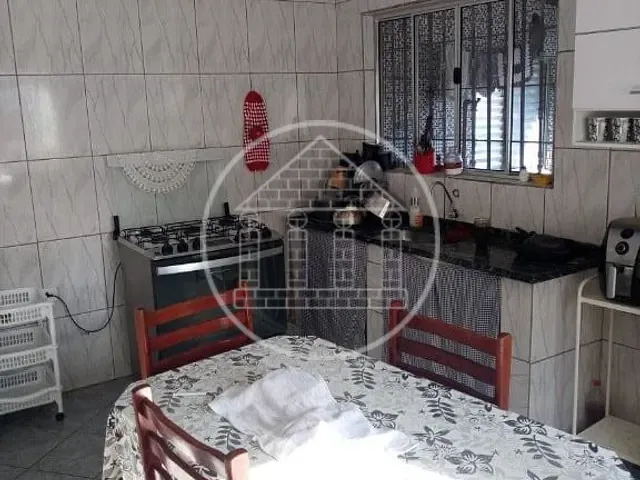 Casa com 250m² 3 quartos e 2 banheiros, à venda, no bairro Jardim Três Corações em São Paulo