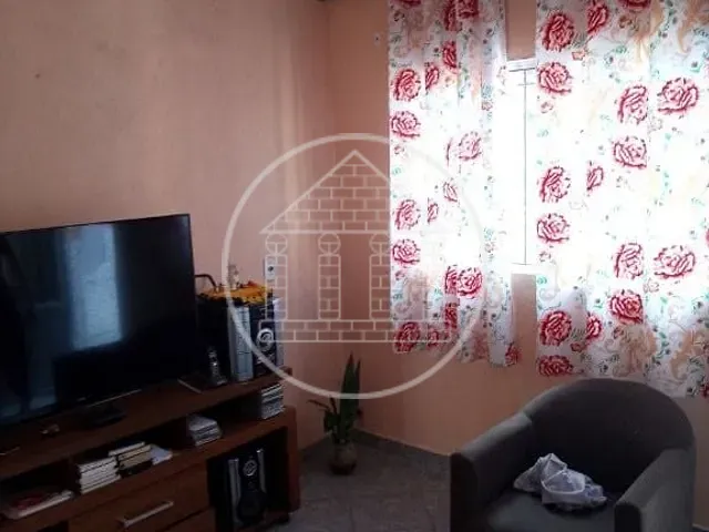 Casa com 250m² 3 quartos e 2 banheiros, à venda, no bairro Jardim Três Corações em São Paulo