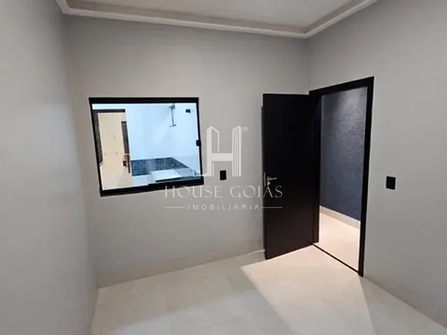 Casa 2 quartos e 2 banheiros, à venda, no bairro Residencial Buena Vista I em Goiânia