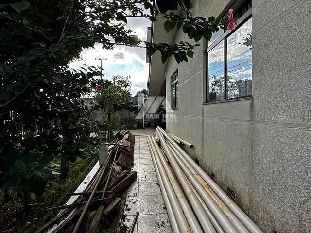 Casa com 360m² 4 quartos e 1 banheiro, à venda, no bairro Santa Cruz em Guarapuava