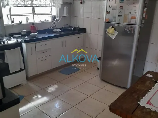 Casa com 210m² 3 quartos e 2 banheiros, à venda, no bairro Jardim Uirá em São José dos Campos