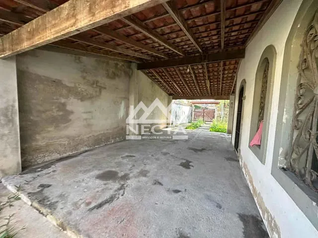 Casa com 500m² 3 quartos e 4 banheiros, à venda, no bairro Jardim Brasil em Caraguatatuba