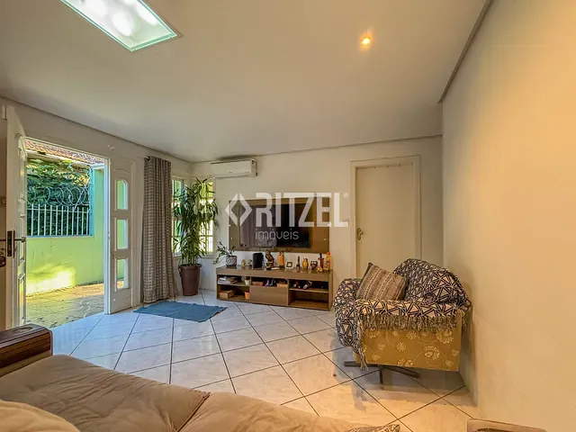 Casa com 218m² 3 quartos e 3 banheiros, à venda, no bairro Ouro Branco em Novo Hamburgo