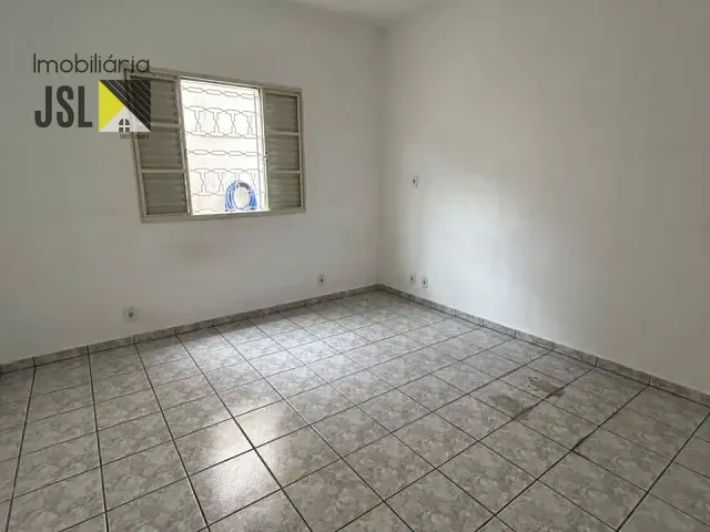 Casa com 290m² 2 quartos e 1 banheiro, para alugar, no bairro Borda da Mata em Caçapava