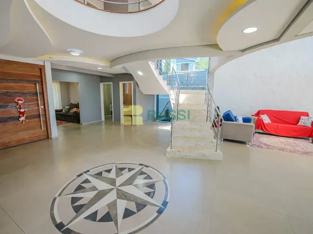 Casa 4 quartos e 5 banheiros, à venda, no bairro Parque Residencial Maria Elmira em Caçapava