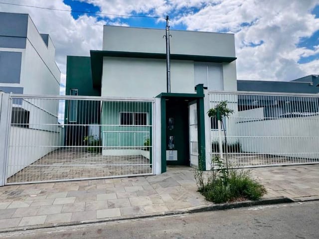 Casa com 144m² 3 quartos e 2 banheiros, à venda, no bairro São Luiz em Caxias do Sul