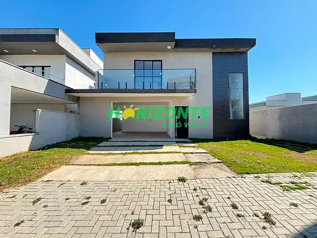 Casa 3 quartos e 4 banheiros, à venda, no bairro Bairro Floresta em São José dos Campos