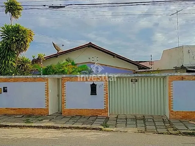 Casa com 360m² 3 quartos e 2 banheiros, à venda, no bairro Centenário em Campina Grande