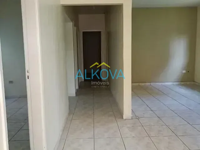 Casa com 300m² 2 quartos e 2 banheiros, à venda, no bairro Vila Industrial em São José dos Campos
