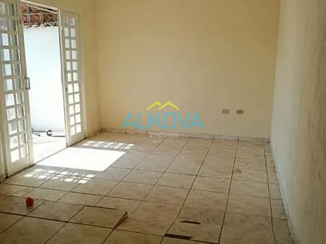 Casa com 300m² 2 quartos e 2 banheiros, à venda, no bairro Vila Industrial em São José dos Campos