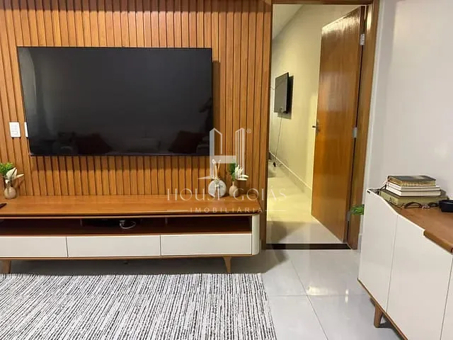 Casa 3 quartos e 2 banheiros, à venda, no bairro Independência - 2º Complemento em Aparecida de Goiânia