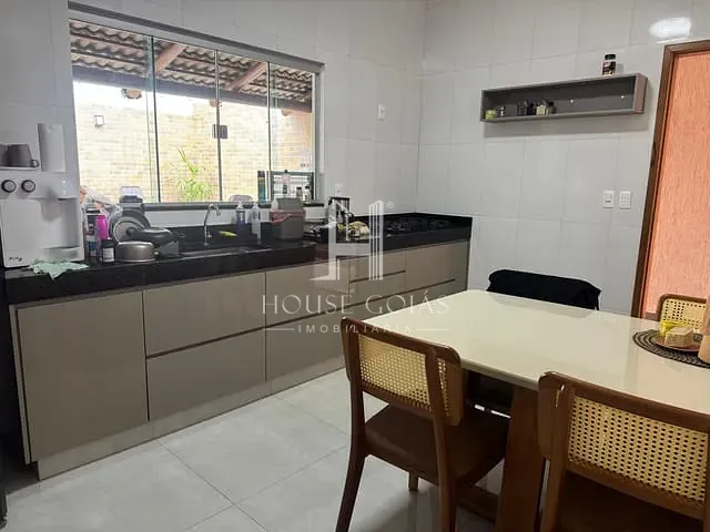 Casa 3 quartos e 2 banheiros, à venda, no bairro Independência - 2º Complemento em Aparecida de Goiânia