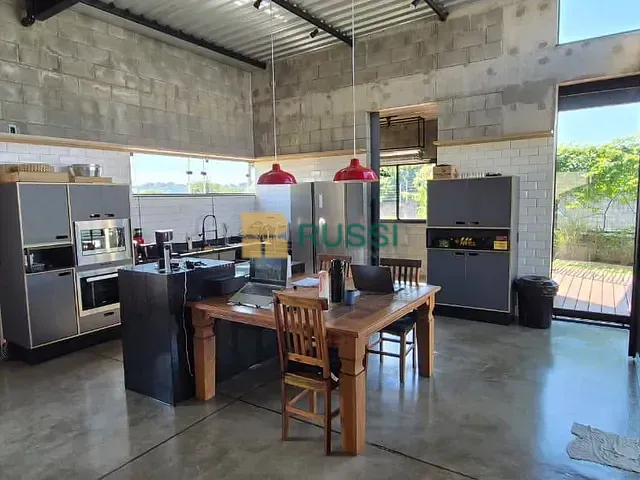 Casa 3 quartos e 2 banheiros, à venda ou para alugar, no bairro Condomínio Residencial Ecopark Bourbon em Caçapava