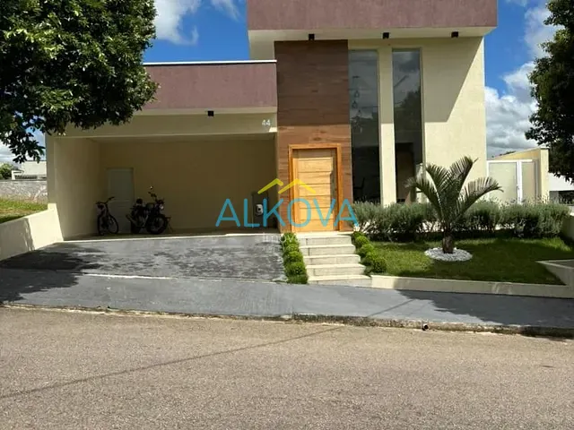 Casa com 300m² 3 quartos e 2 banheiros, à venda, no bairro Condomínio Terras do Vale em Caçapava