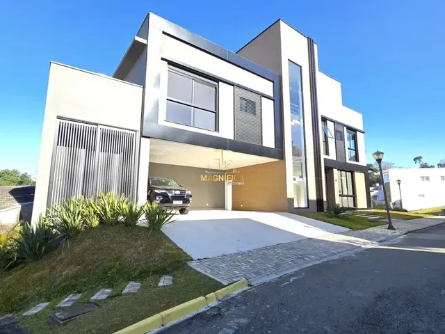 Casa 3 quartos e 9 banheiros, à venda, no bairro Cascatinha em Curitiba