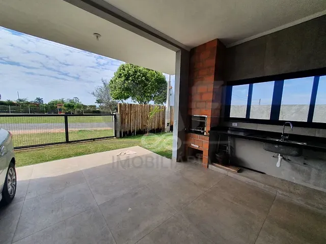 Casa com 980m² 2 quartos e 3 banheiros, à venda, no bairro Condomínio Residencial Plazza Ville em Jaguariúna